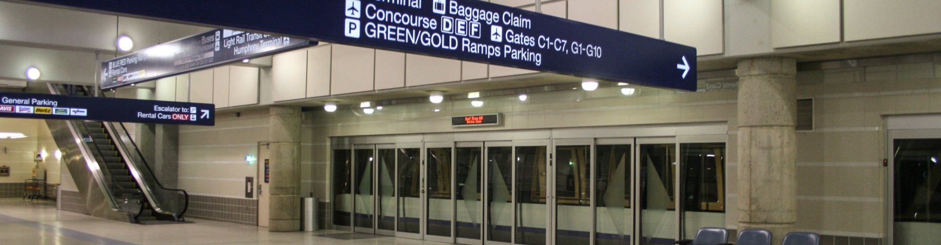 Comfortable hotel room near Minneapolis-St Paul Intl Airport, MN, US