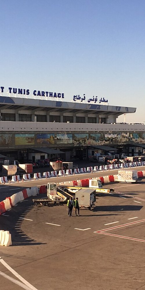 Transport options near Carthage Airport Hotel