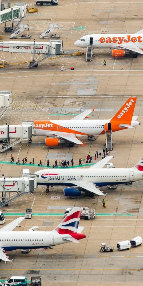 Getting around near Gatwick Airport, UK