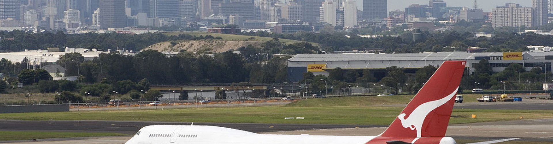 Hotel shuttle bus near Kingsford Smith Airport, AU