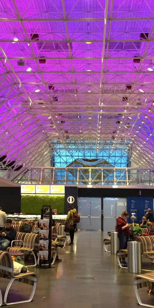 Transport options near Keflavik Airport, IS