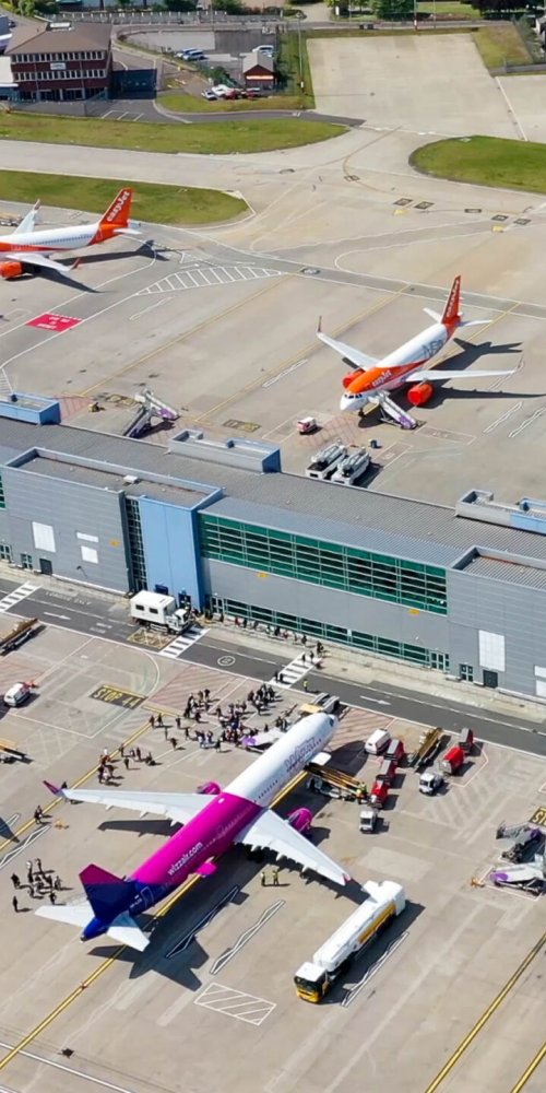 Hotel Shuttle Bus at Luton Airport