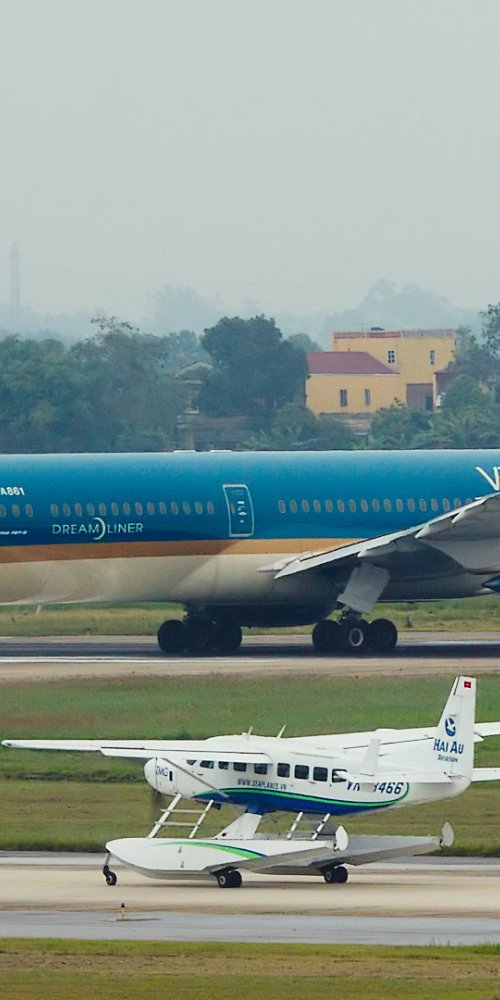 Transport options near Noi Bai Airport, VN